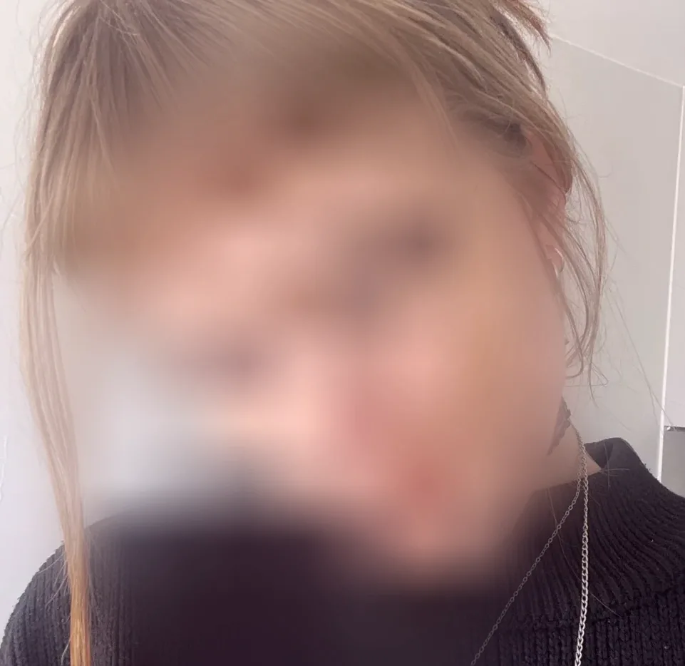 Elena, 19 años